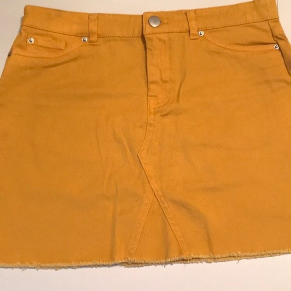 Forever 21 Gold Mini Skirt Size 13/14